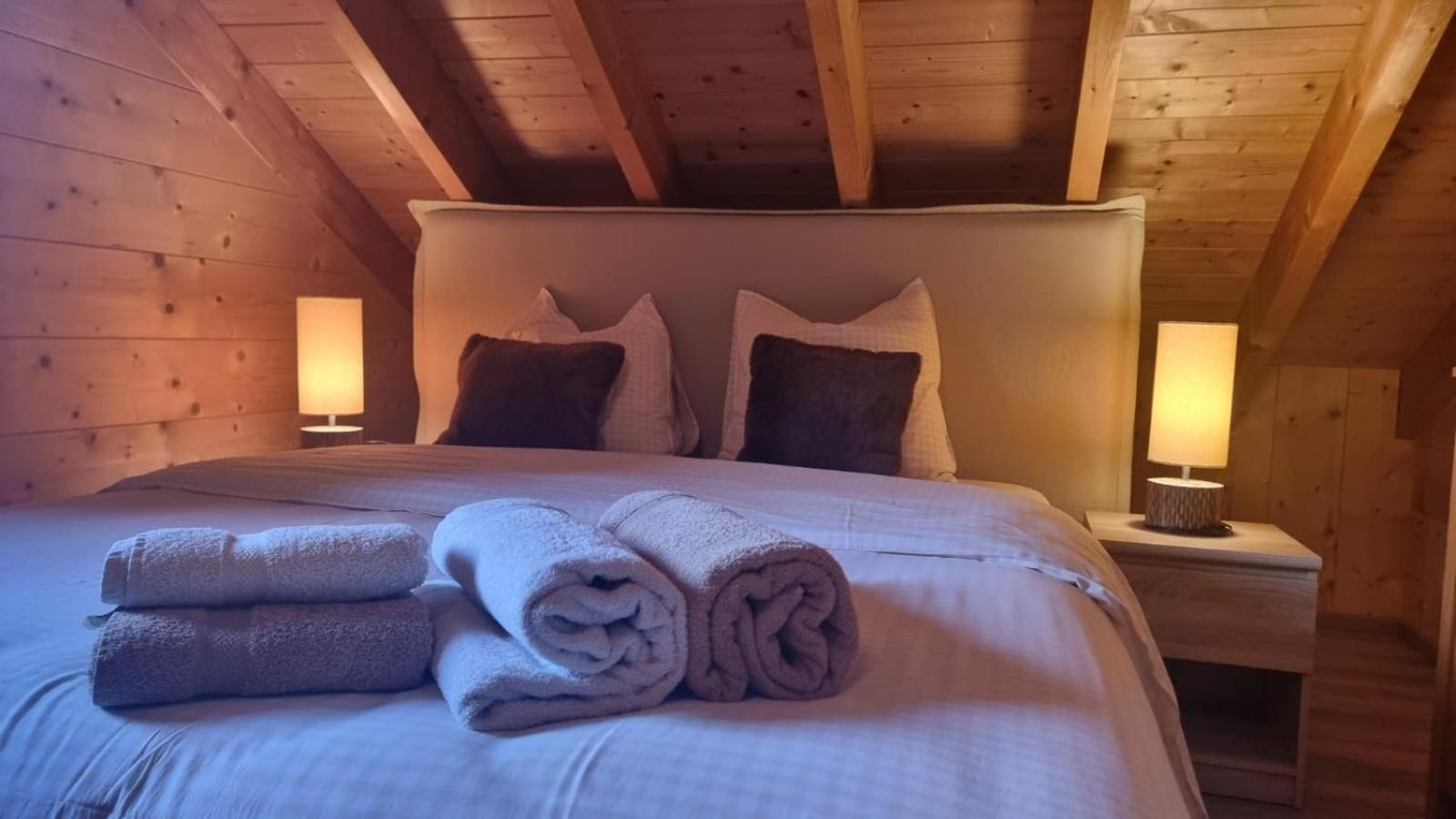 Le Chalet Du Pere Michel, Jacuzzi, Sauna, Jardin Ла-Бресс Екстер'єр фото